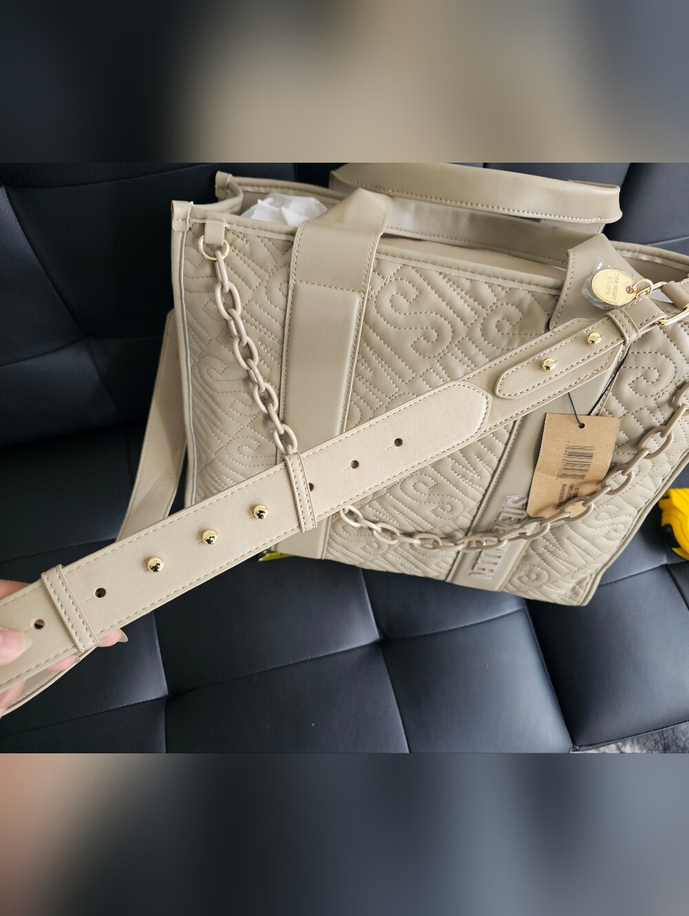 BNWT Beige Quilted Tote Bag with Chain and Adjustable Strap - Picture 7 of 10